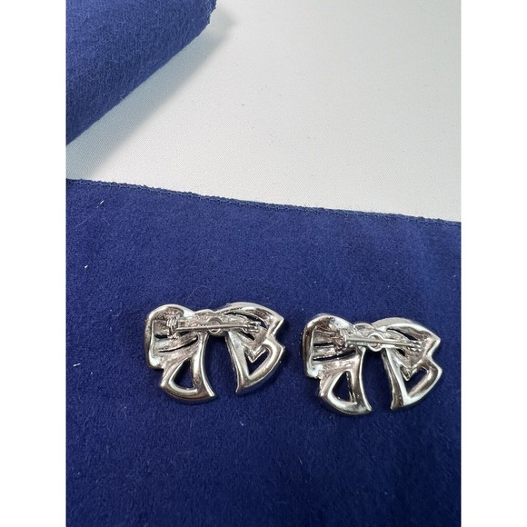 Set Of 2 Stunning Clear Rhinestone Cut Silver Tone Bow Tie Shaped Brooch Pin - Picture 3 of 5